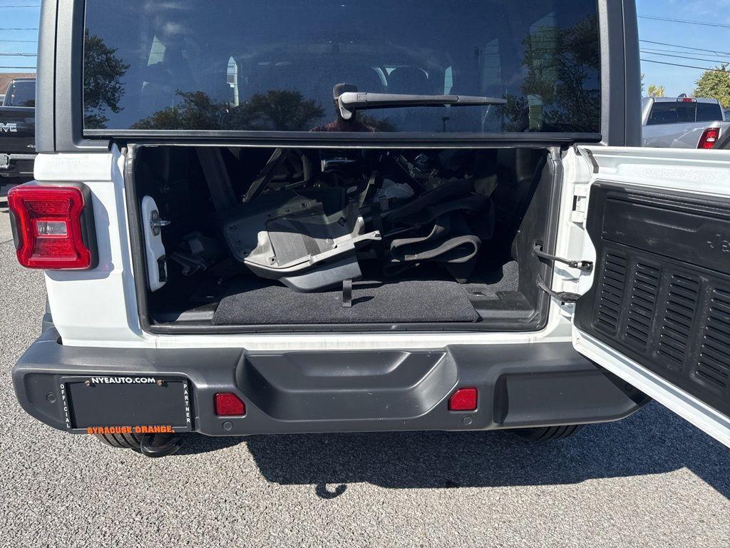 used 2021 Jeep Wrangler Unlimited car, priced at $33,995