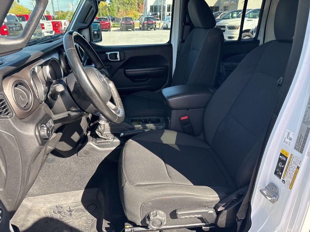 used 2021 Jeep Wrangler Unlimited car, priced at $33,995
