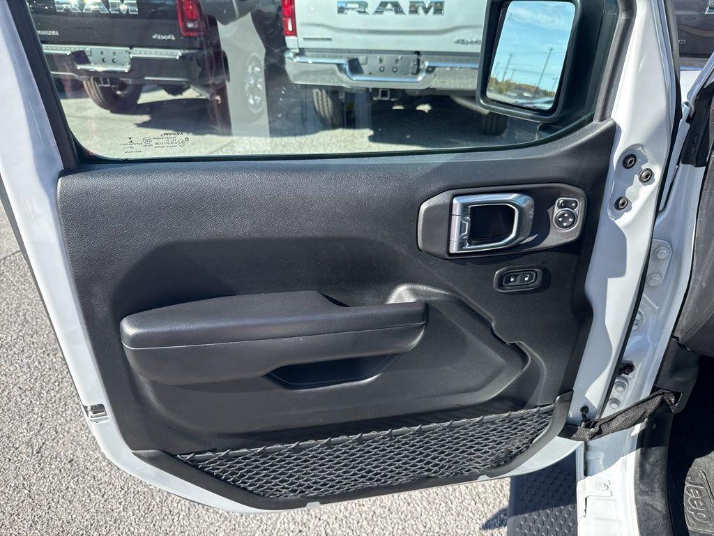 used 2021 Jeep Wrangler Unlimited car, priced at $33,995