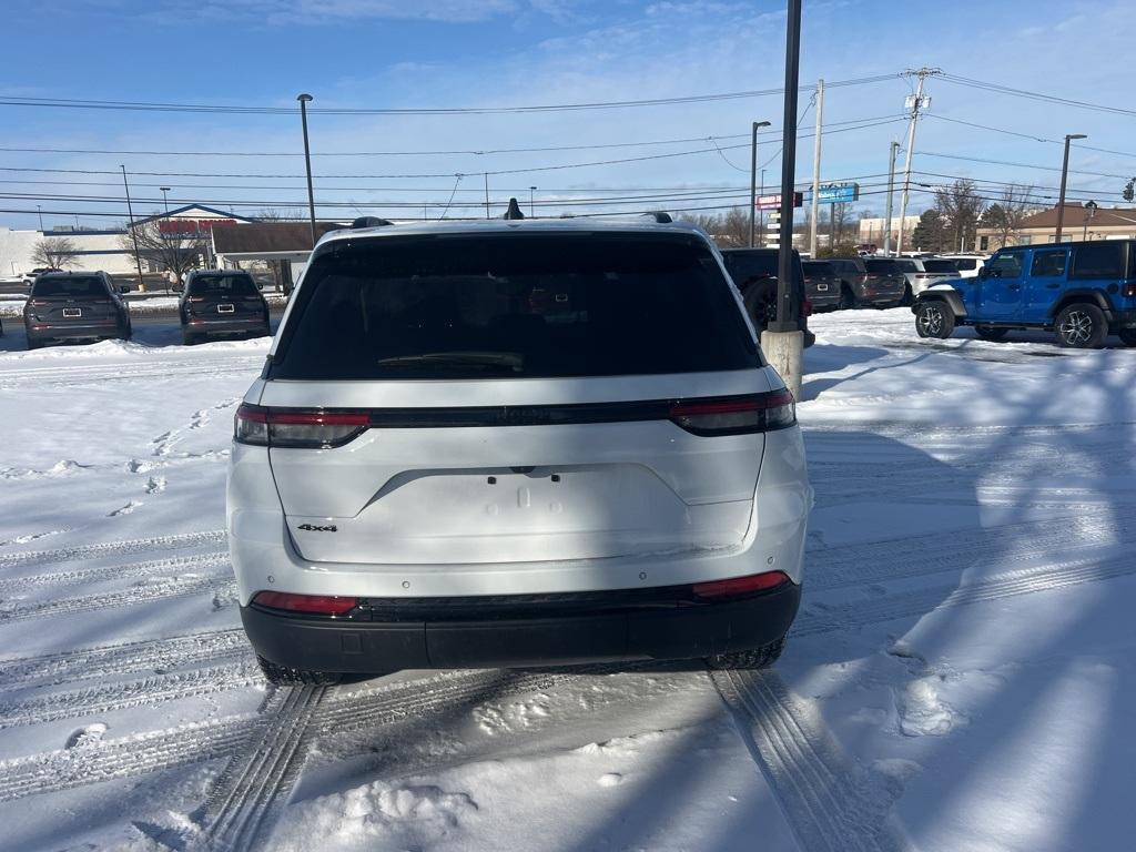 used 2023 Jeep Grand Cherokee car, priced at $34,597