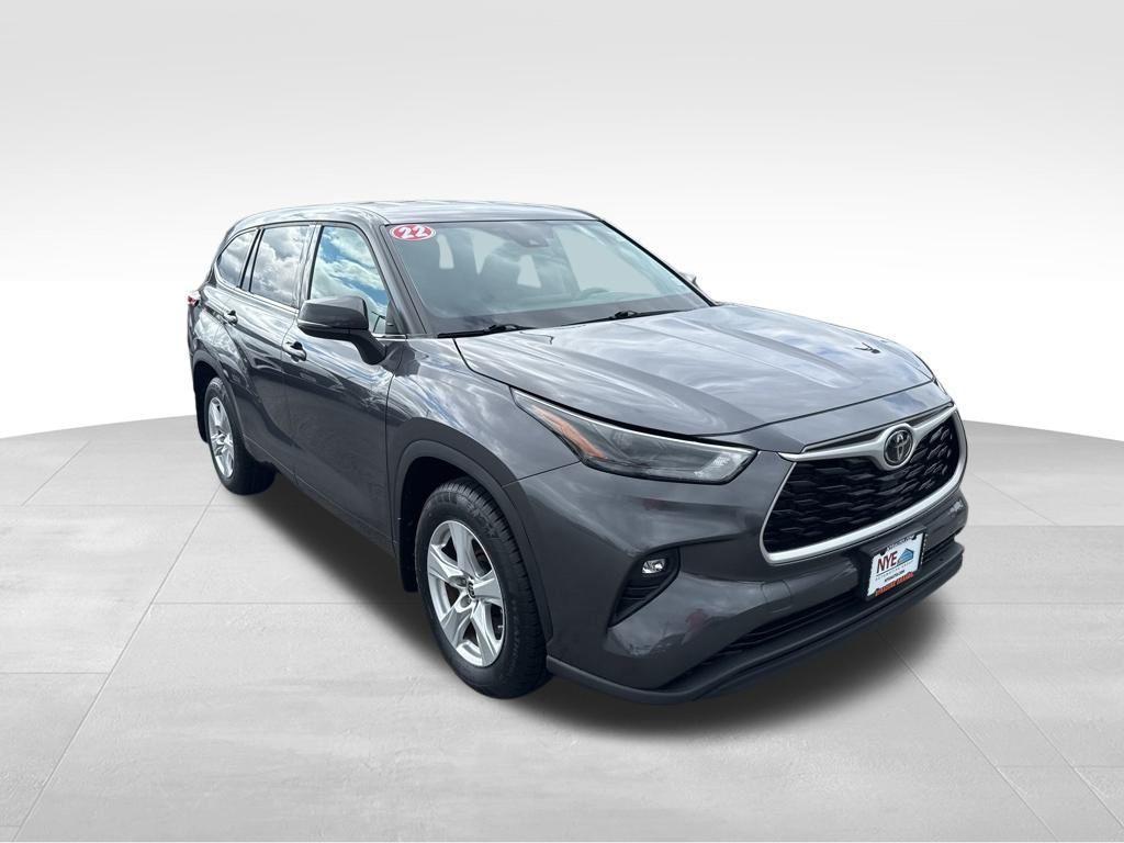 used 2022 Toyota Highlander car, priced at $34,450