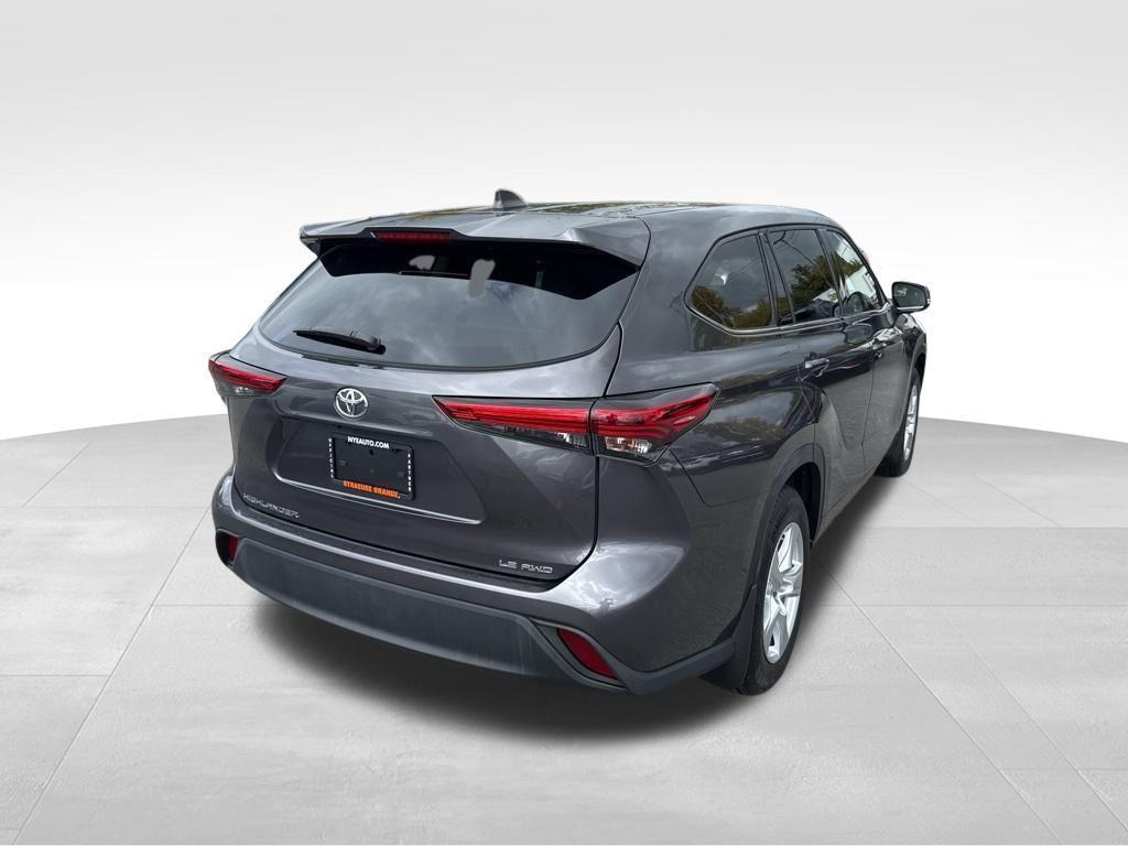used 2022 Toyota Highlander car, priced at $34,450