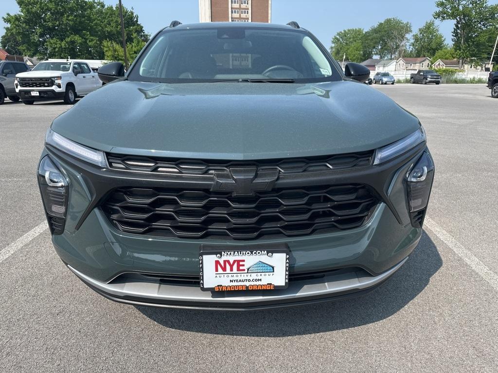 used 2025 Chevrolet Trax car, priced at $23,999