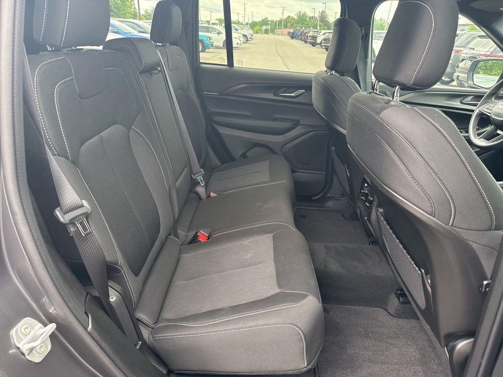 used 2025 Jeep Grand Cherokee car, priced at $38,995