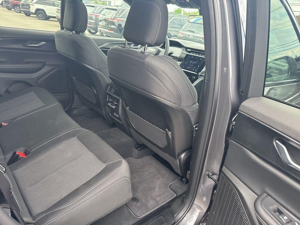 used 2025 Jeep Grand Cherokee car, priced at $38,995
