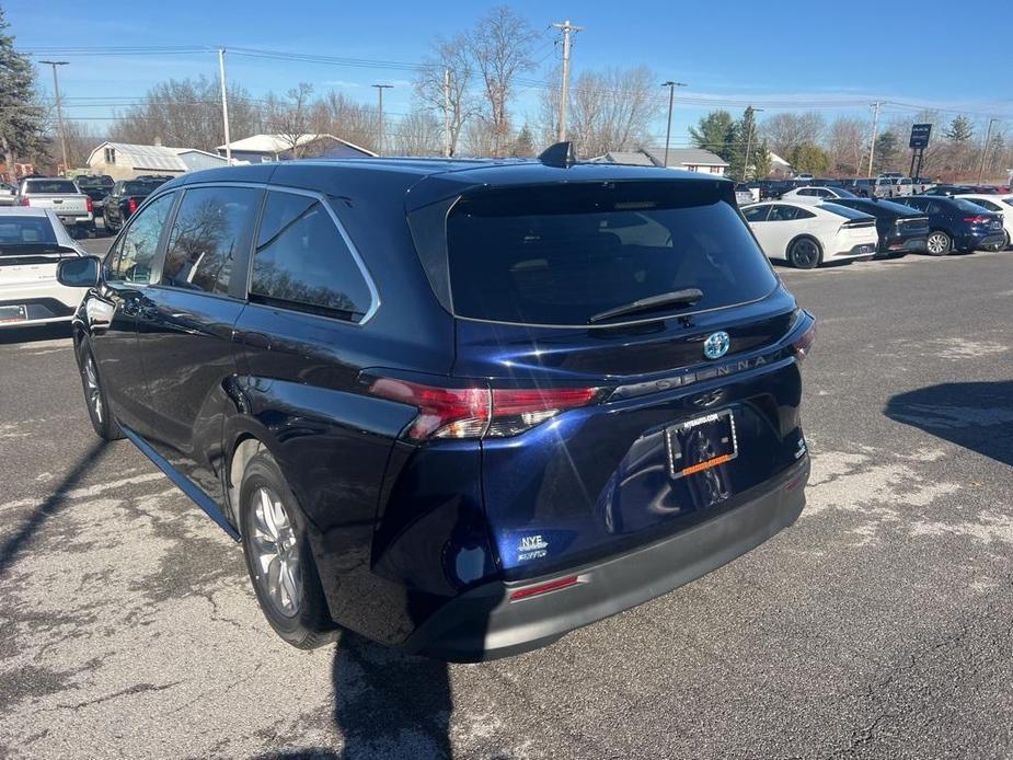 used 2022 Toyota Sienna car, priced at $38,900