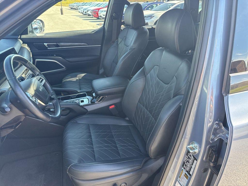 used 2024 Kia Telluride car, priced at $40,250