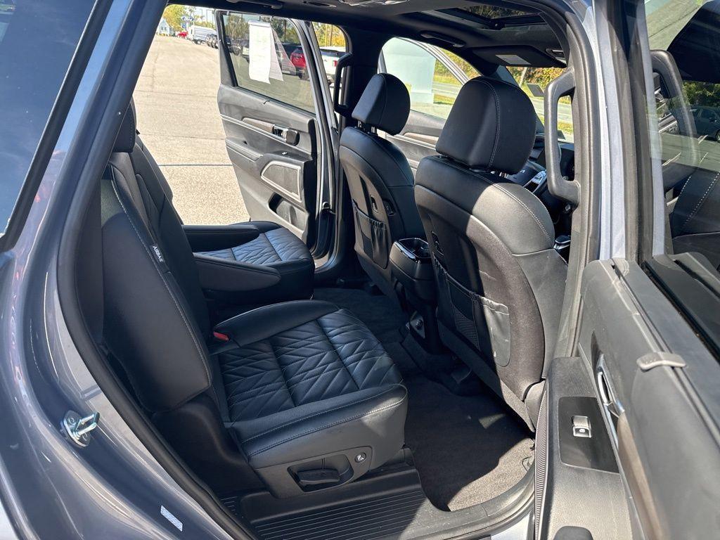 used 2024 Kia Telluride car, priced at $40,250
