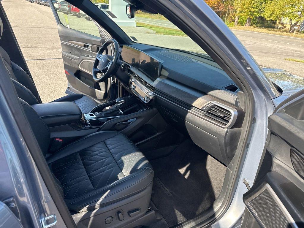 used 2024 Kia Telluride car, priced at $40,250