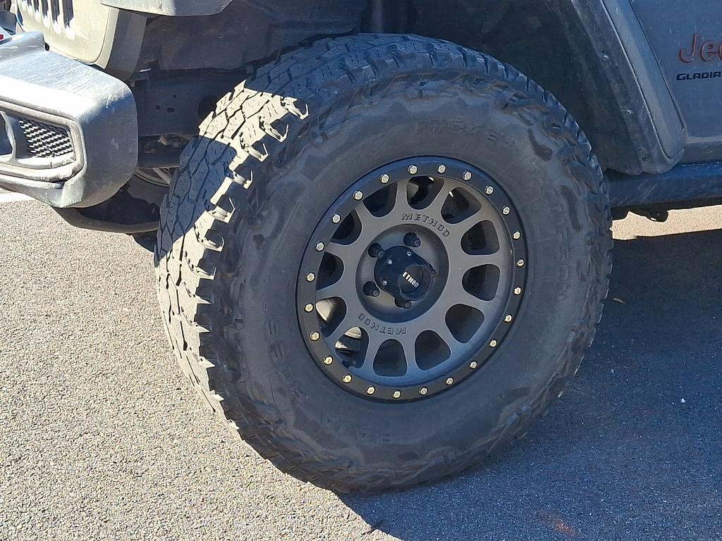 used 2023 Jeep Gladiator car, priced at $35,132