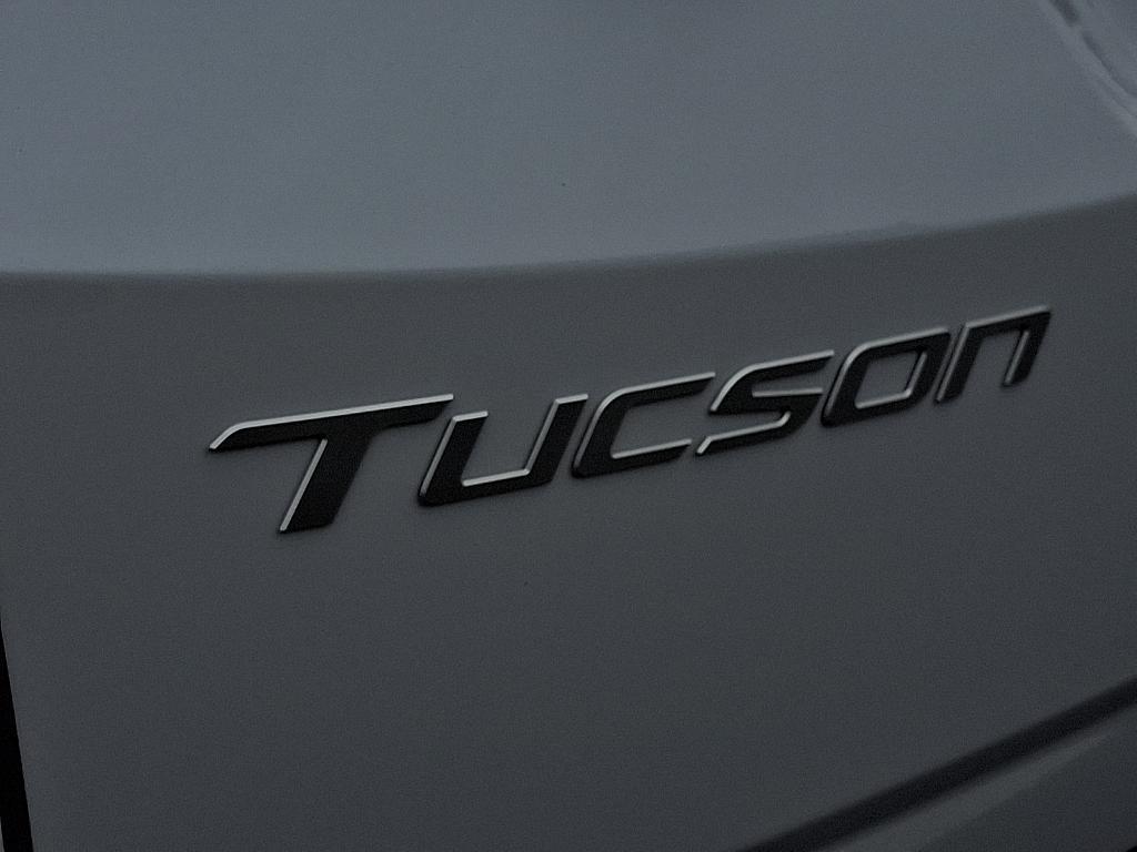 new 2025 Hyundai TUCSON Hybrid car, priced at $42,878
