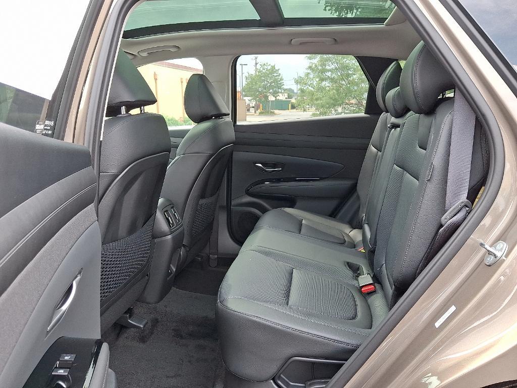 new 2025 Hyundai TUCSON Hybrid car, priced at $43,485