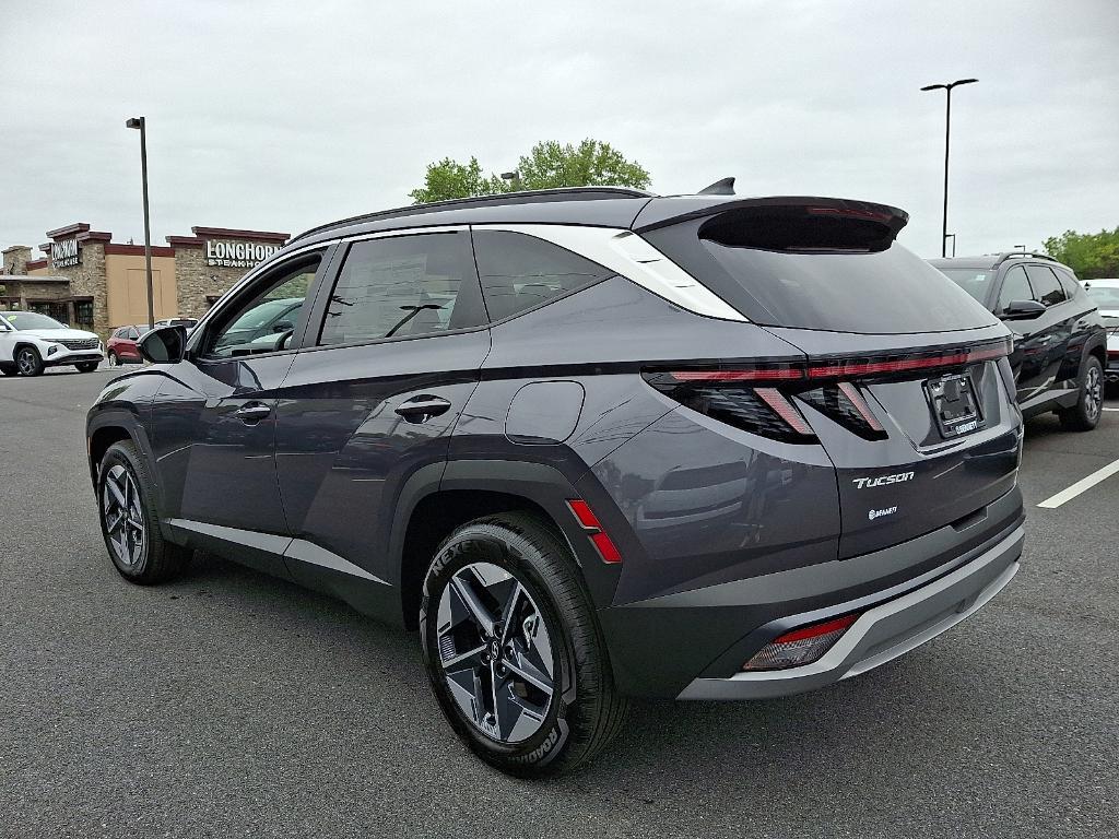 new 2025 Hyundai TUCSON Hybrid car, priced at $38,655