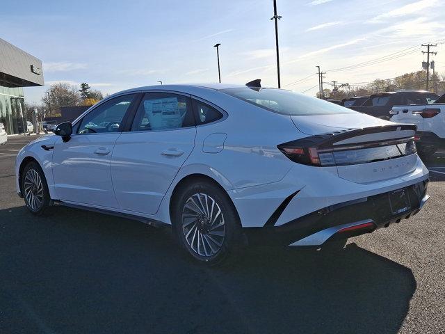 new 2025 Hyundai Sonata Hybrid car, priced at $32,560