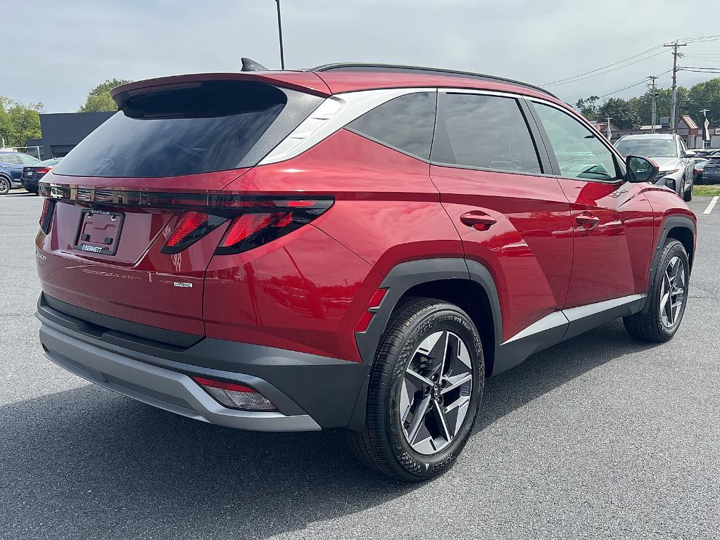 new 2025 Hyundai Tucson car, priced at $33,212