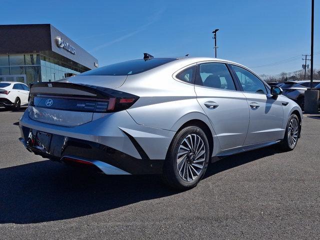 new 2025 Hyundai Sonata Hybrid car, priced at $32,340