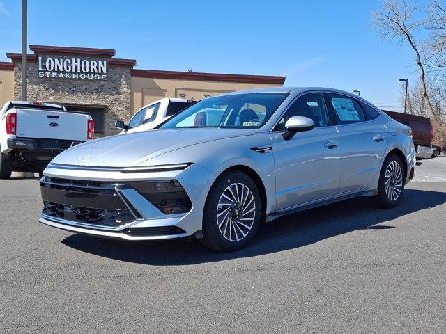 new 2025 Hyundai Sonata Hybrid car, priced at $32,340