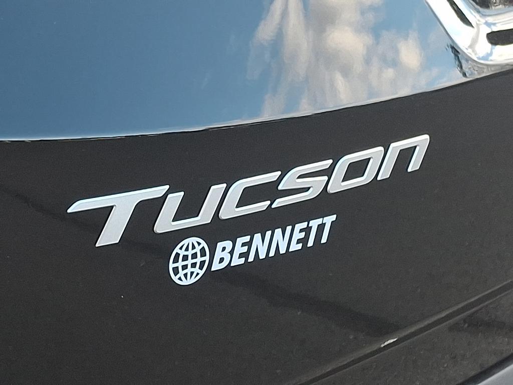 new 2026 Hyundai TUCSON Hybrid car, priced at $43,444