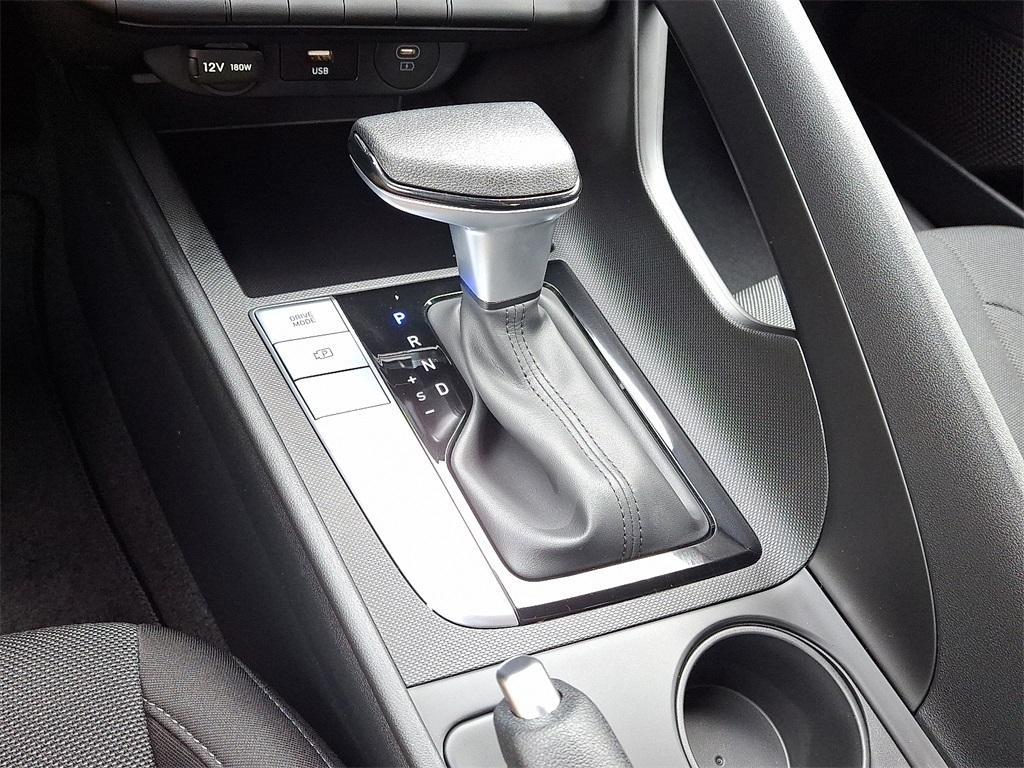 new 2025 Hyundai Elantra car