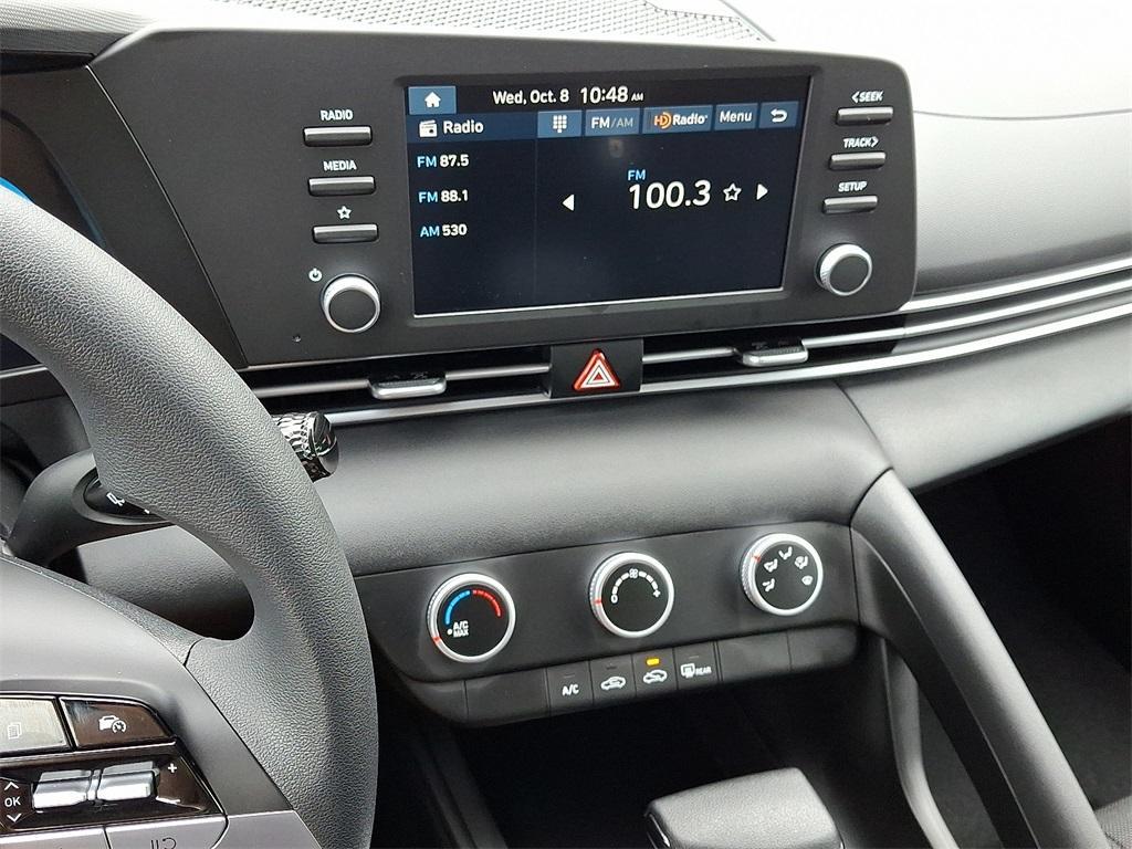 new 2025 Hyundai Elantra car