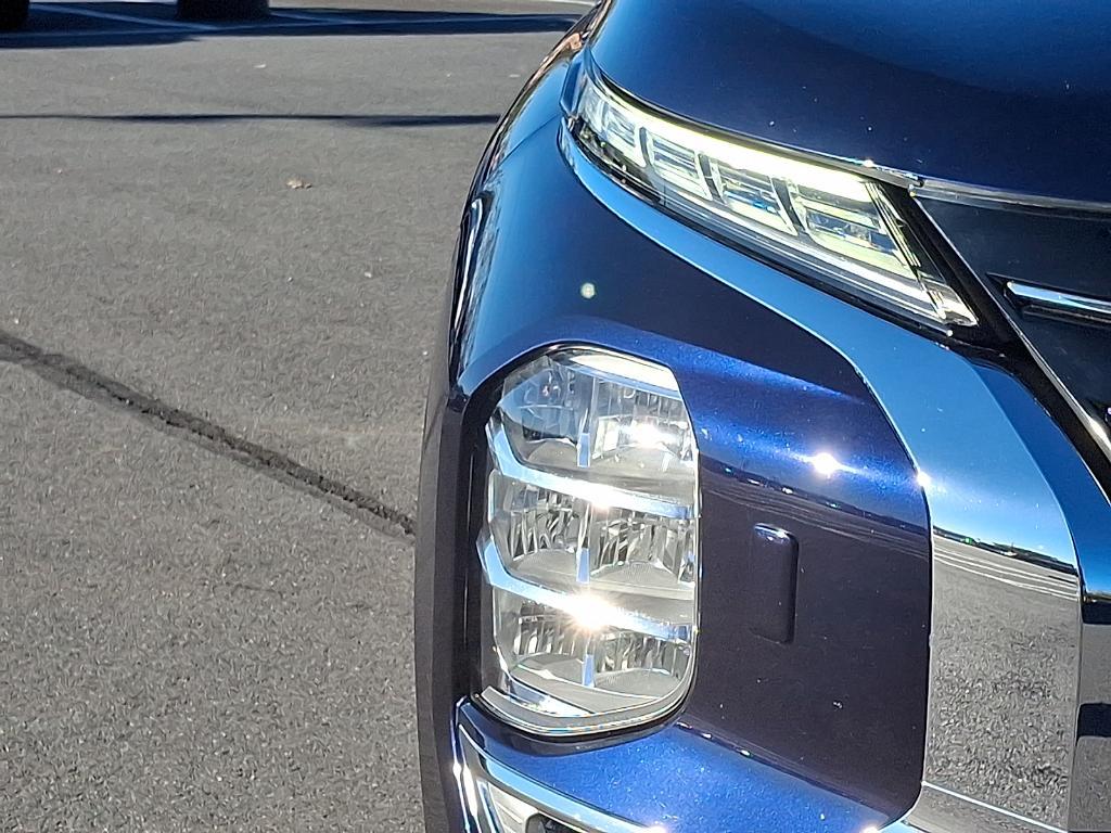 used 2022 Mitsubishi Outlander car, priced at $22,238