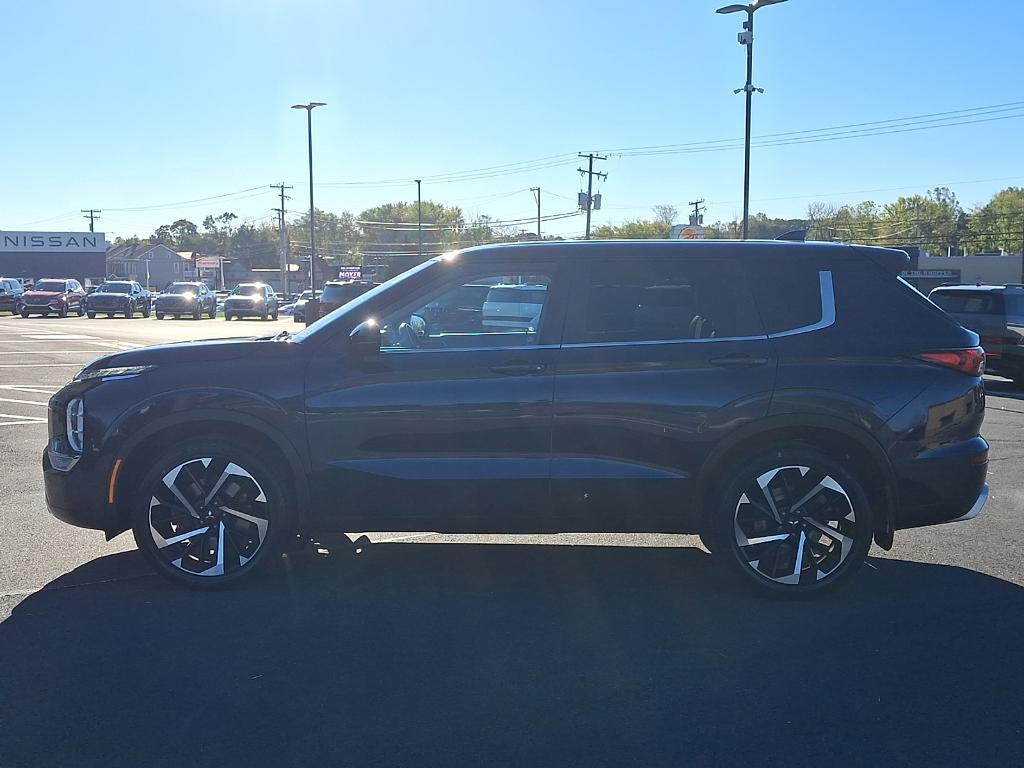 used 2022 Mitsubishi Outlander car, priced at $22,238