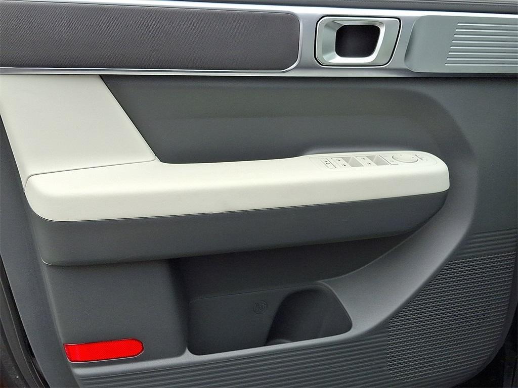 used 2024 Hyundai Santa Fe car, priced at $29,991