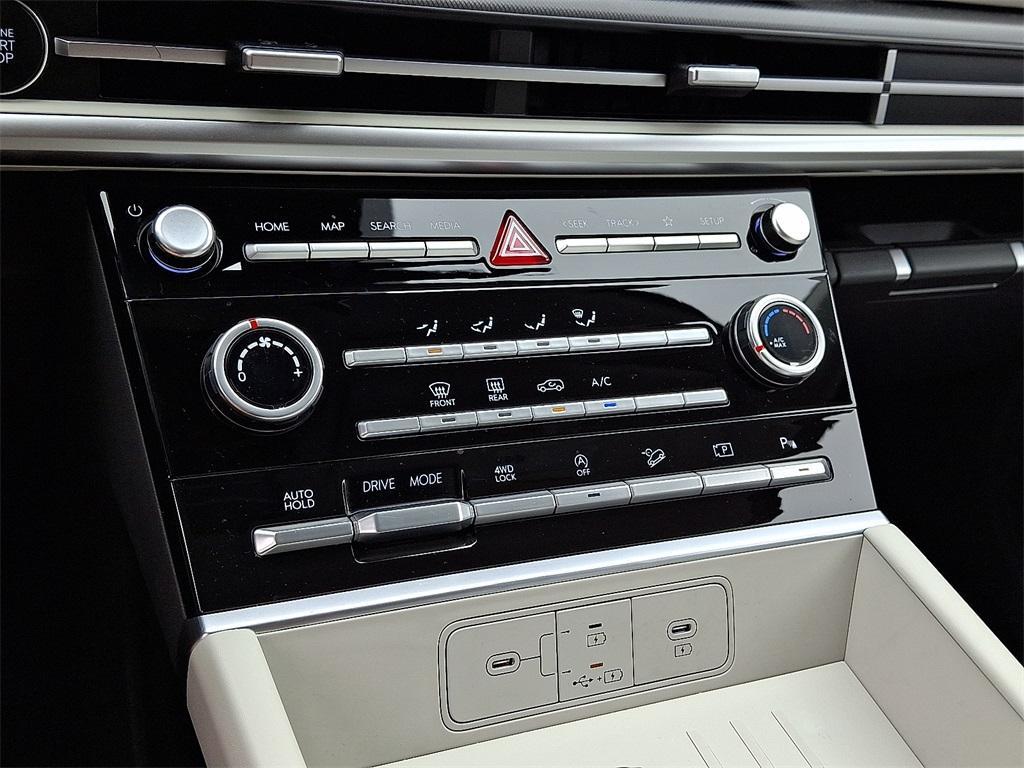 used 2024 Hyundai Santa Fe car, priced at $29,991