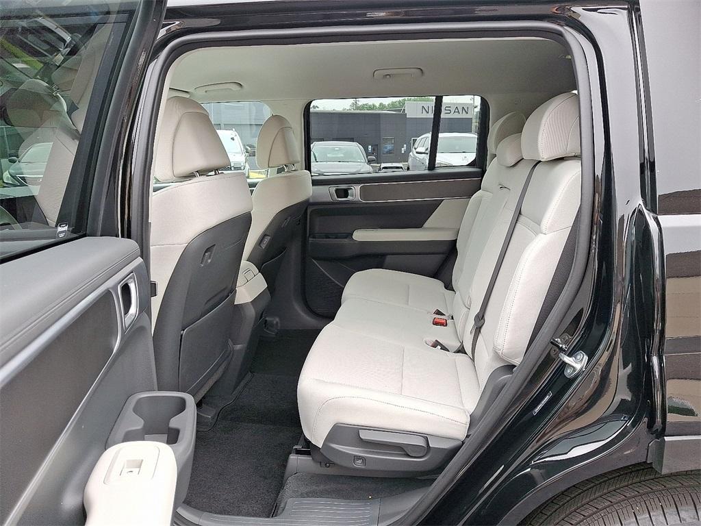 used 2024 Hyundai Santa Fe car, priced at $29,991