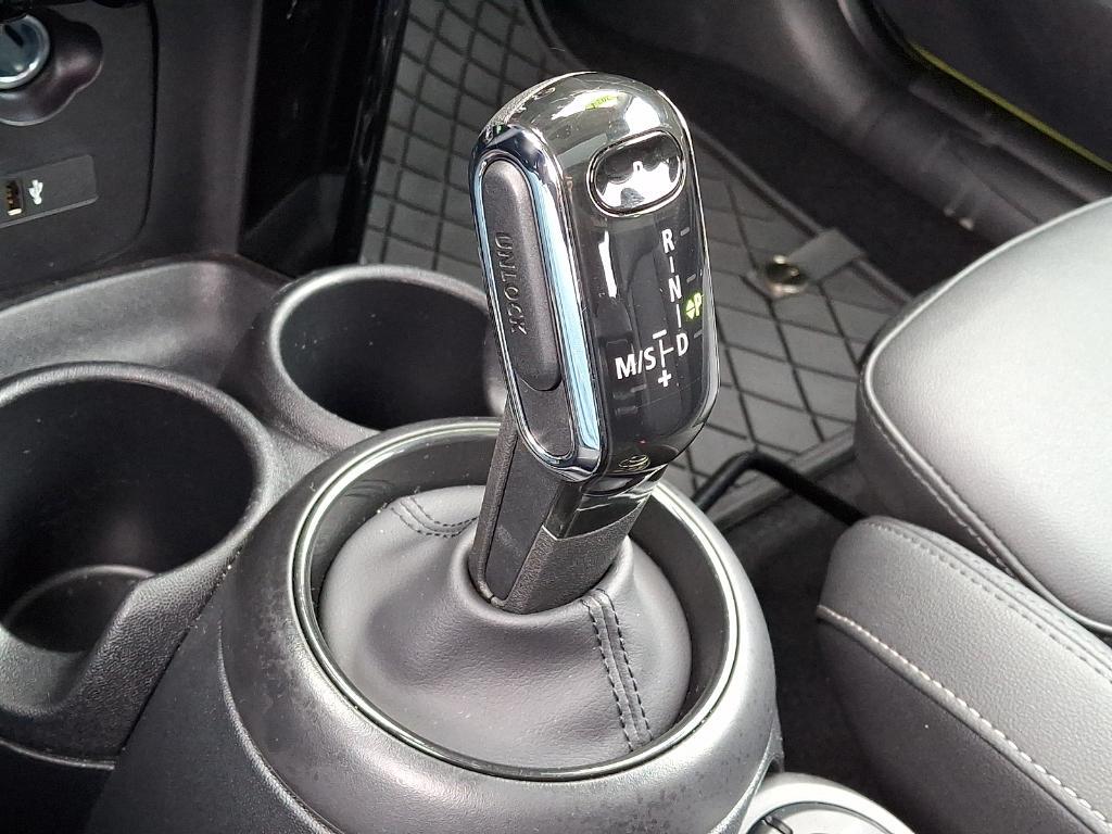 used 2024 MINI Hardtop car, priced at $28,182