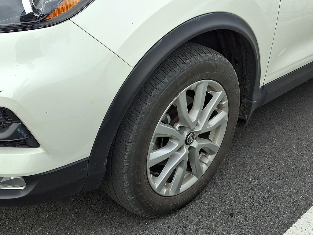 used 2022 Nissan Rogue Sport car, priced at $21,900