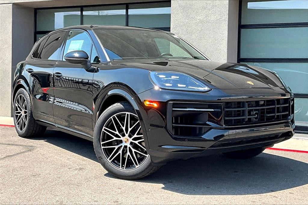 new 2025 Porsche Cayenne car, priced at $109,185