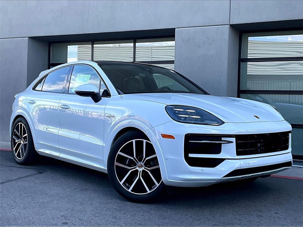 new 2025 Porsche Cayenne car, priced at $131,925