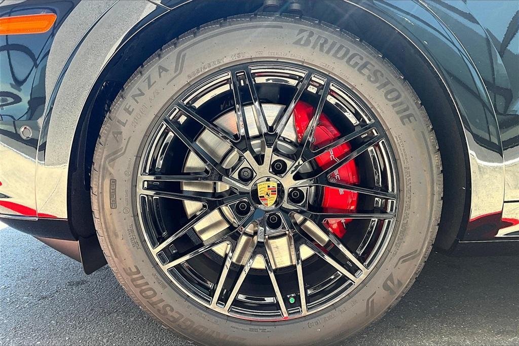 new 2025 Porsche Cayenne car, priced at $148,425
