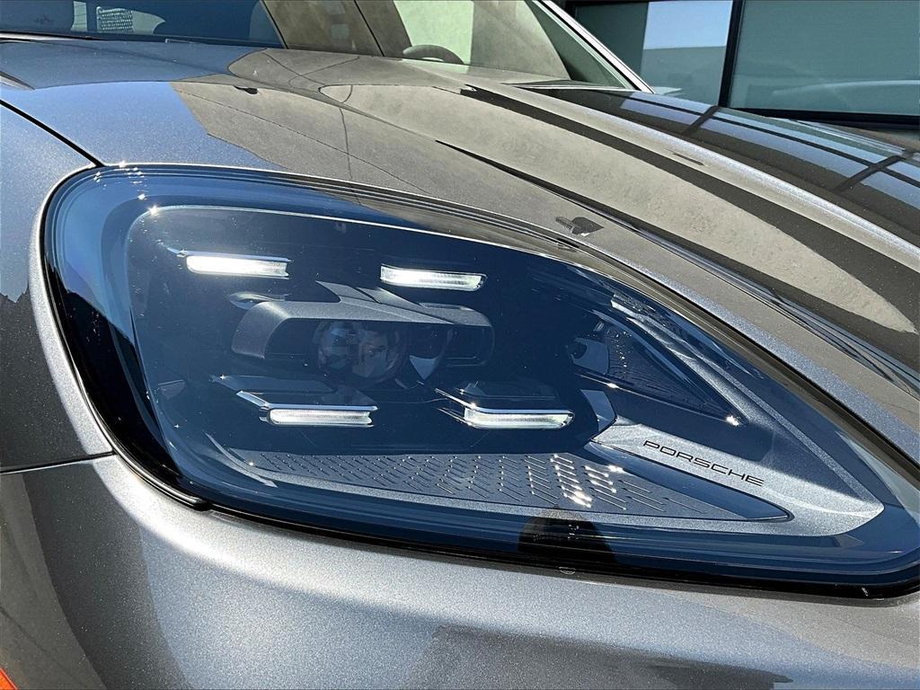 new 2025 Porsche Cayenne car, priced at $102,425
