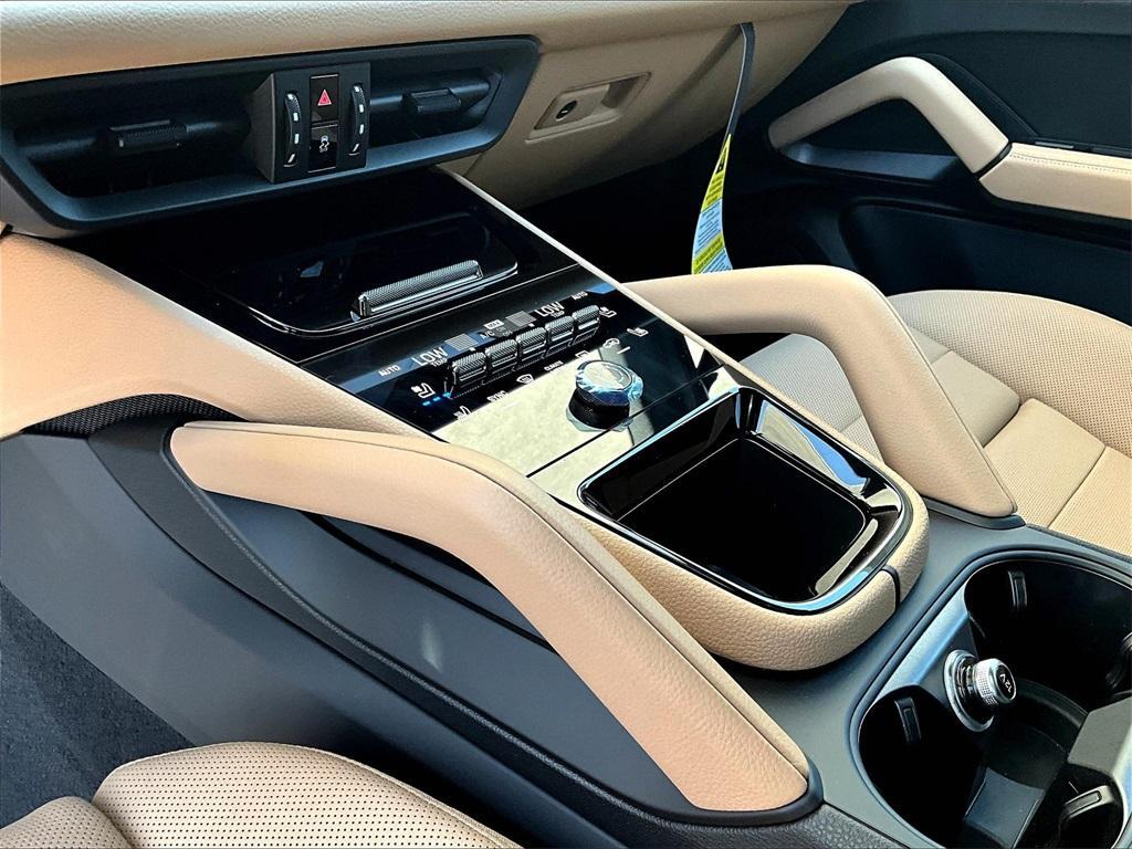 new 2025 Porsche Cayenne car, priced at $102,425