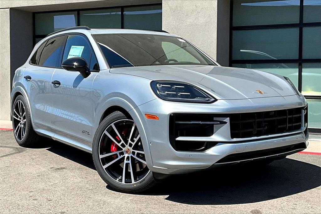 new 2025 Porsche Cayenne car, priced at $152,705