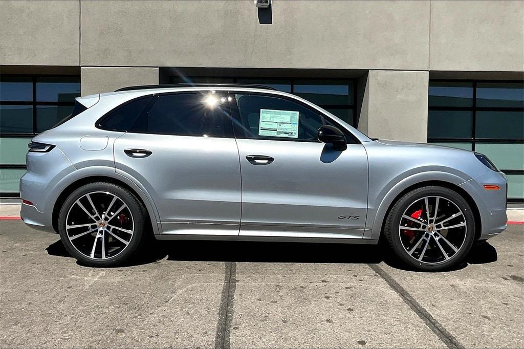 new 2025 Porsche Cayenne car, priced at $152,705