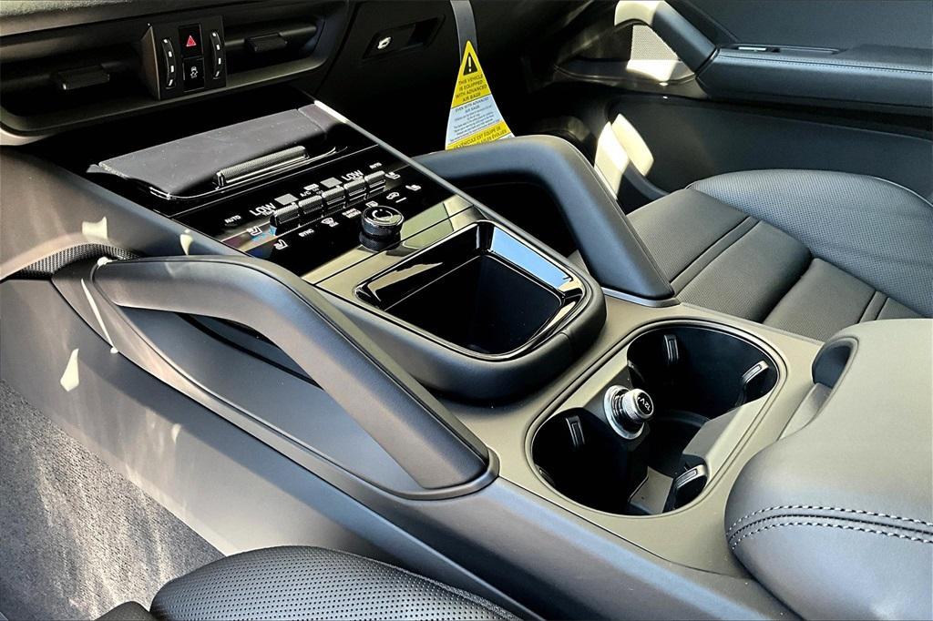 new 2025 Porsche Cayenne car, priced at $152,705