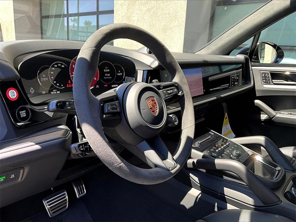 new 2025 Porsche Cayenne car, priced at $152,705
