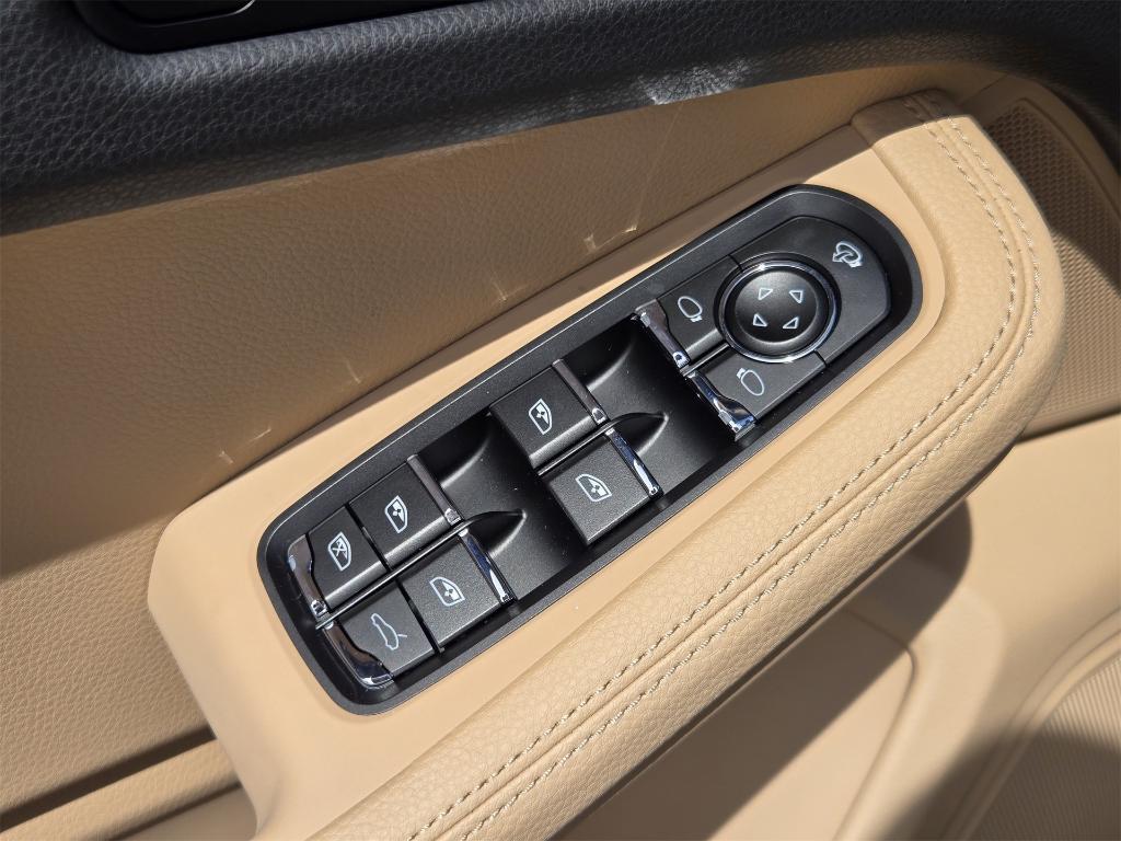 new 2025 Porsche Macan car, priced at $76,515