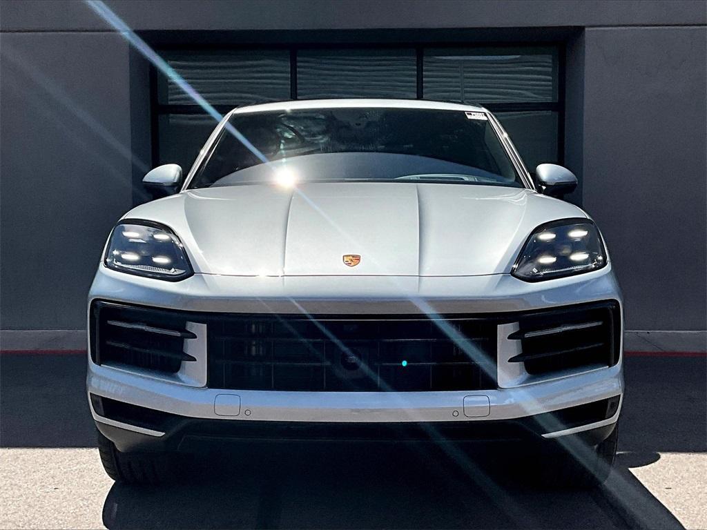 new 2025 Porsche Cayenne car, priced at $104,685