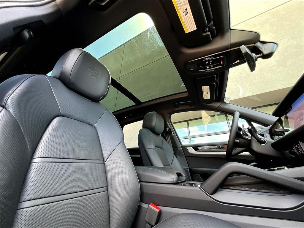 new 2025 Porsche Cayenne car, priced at $104,685