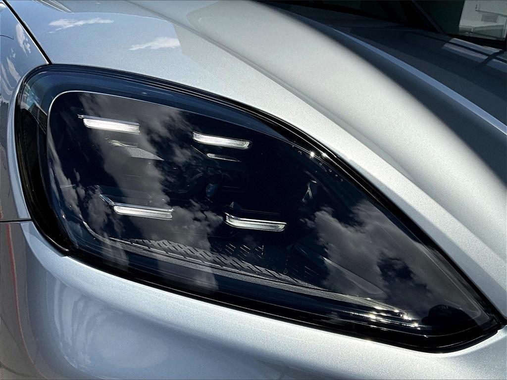 new 2025 Porsche Cayenne car, priced at $104,685