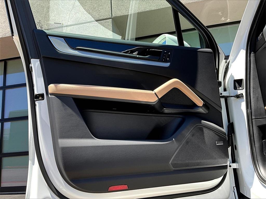 new 2025 Porsche Cayenne car, priced at $104,445