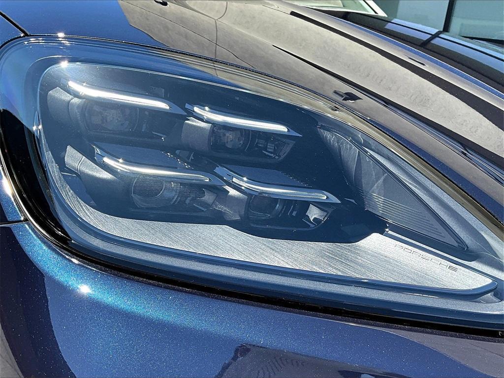 new 2025 Porsche Cayenne car, priced at $105,275