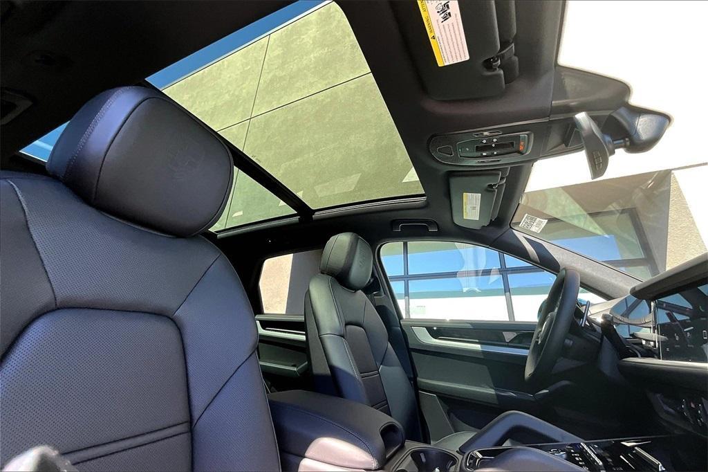 new 2025 Porsche Cayenne car, priced at $112,775
