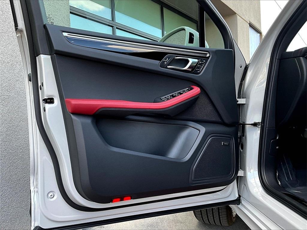 new 2025 Porsche Macan car, priced at $80,385