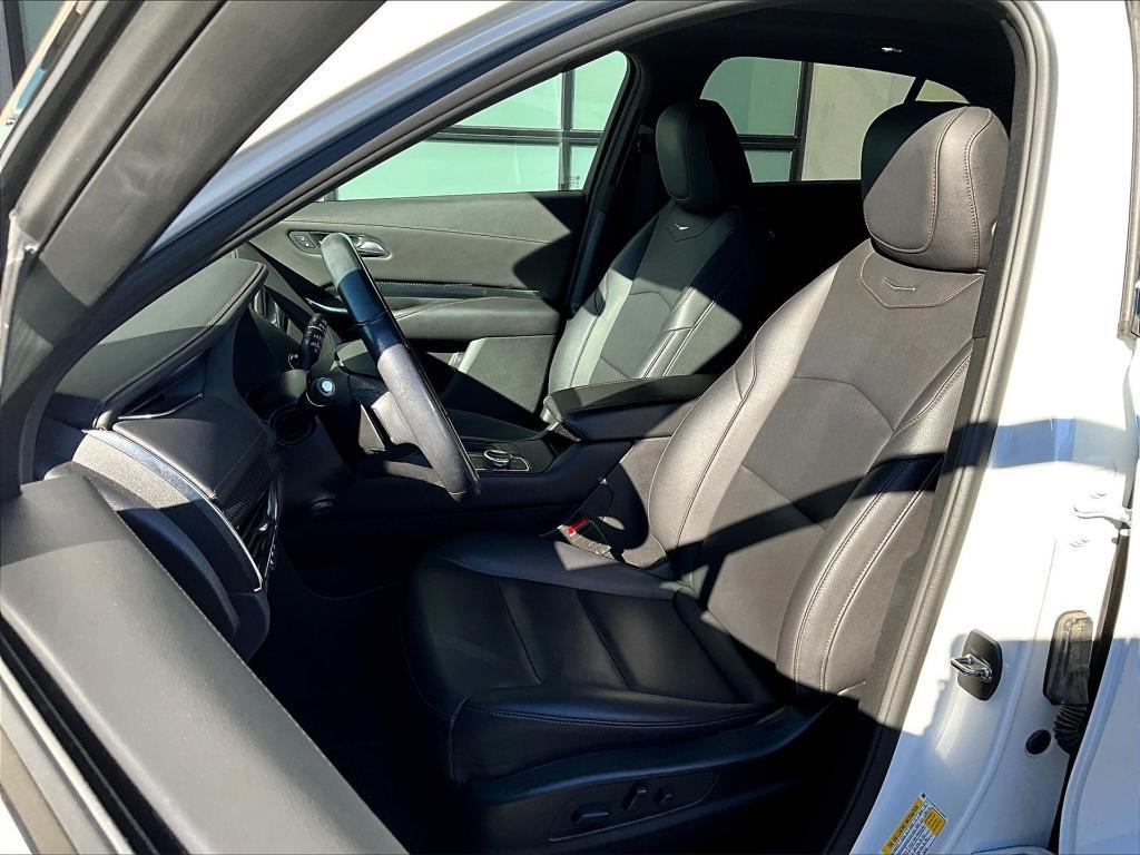 used 2022 Cadillac XT4 car, priced at $25,250