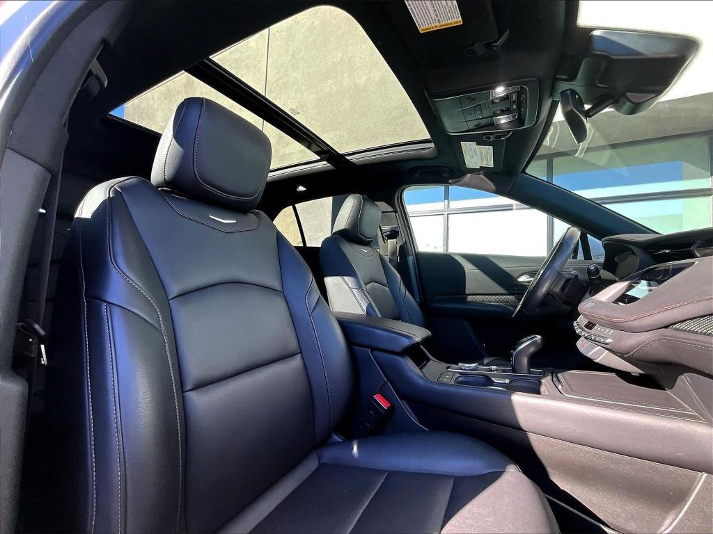 used 2022 Cadillac XT4 car, priced at $25,250